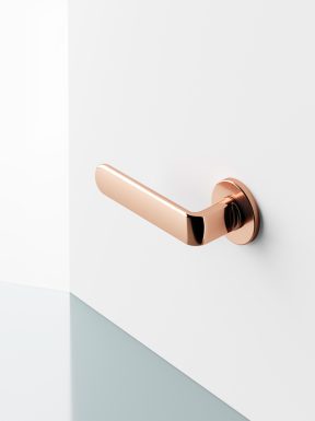 pp33 maniglia Mandelli per porta. un omaggio al grande architetto Piero Portaluppi